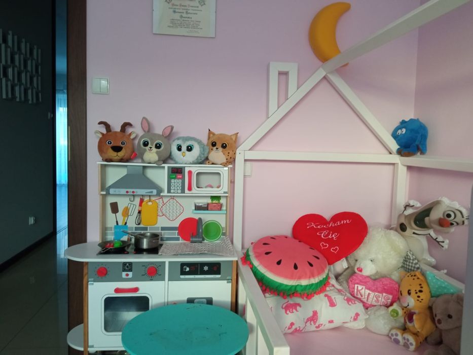 Łóżko dziecięce domek