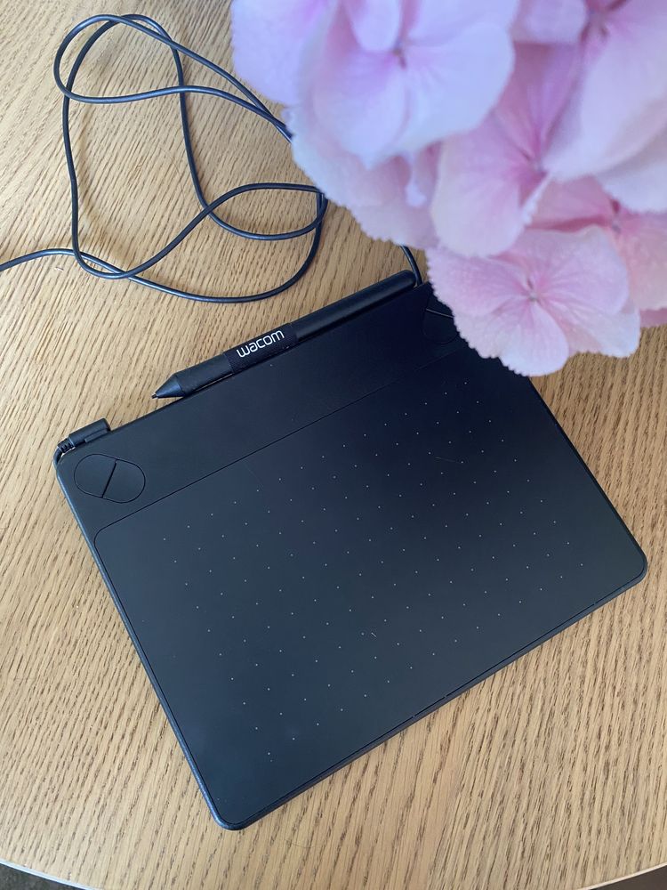 Tablet graficzny i dotykowy wacom intuos pen & touch tablet cth 490