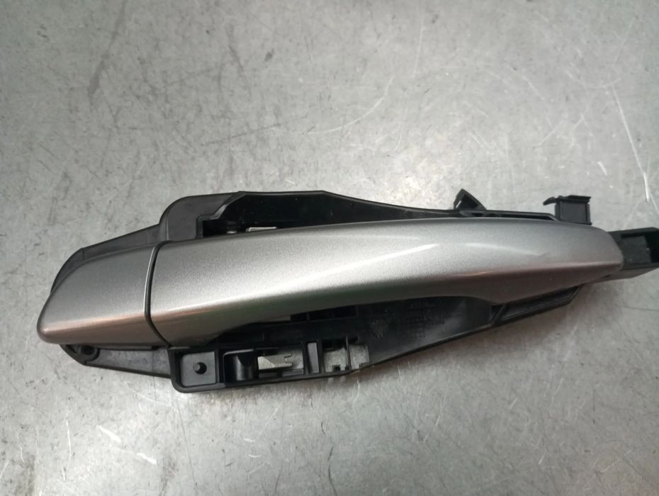 Puxador porta trás esquerdo PEUGEOT 3008 II (M_)