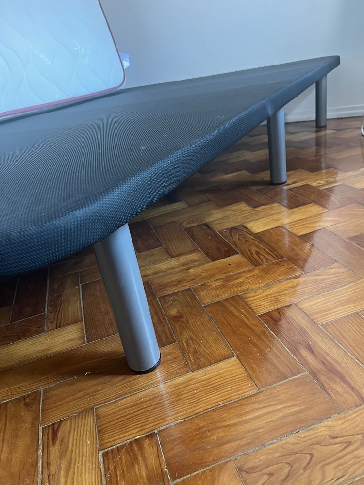 Cama de Casal Em otimo estado