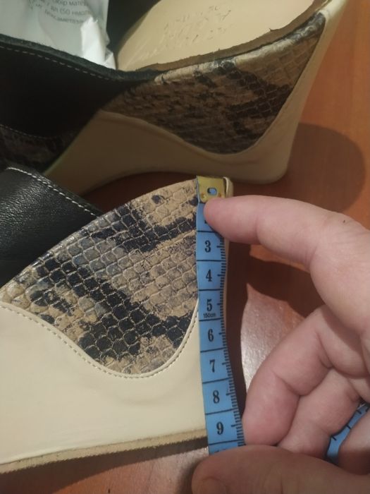 Продам нові ботільони, натуральна шкіра.