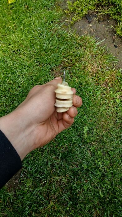 Ręcznie wykuty nóż neck knife / mini tasak / rękojeść z kości  nóż EDC