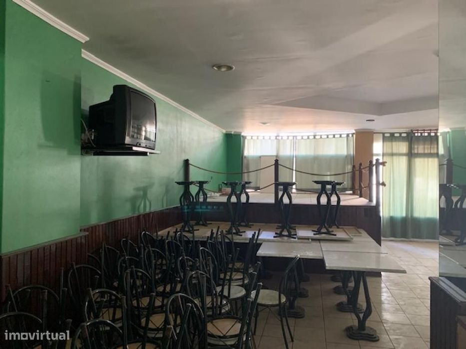 Vende-se Café - Viseu