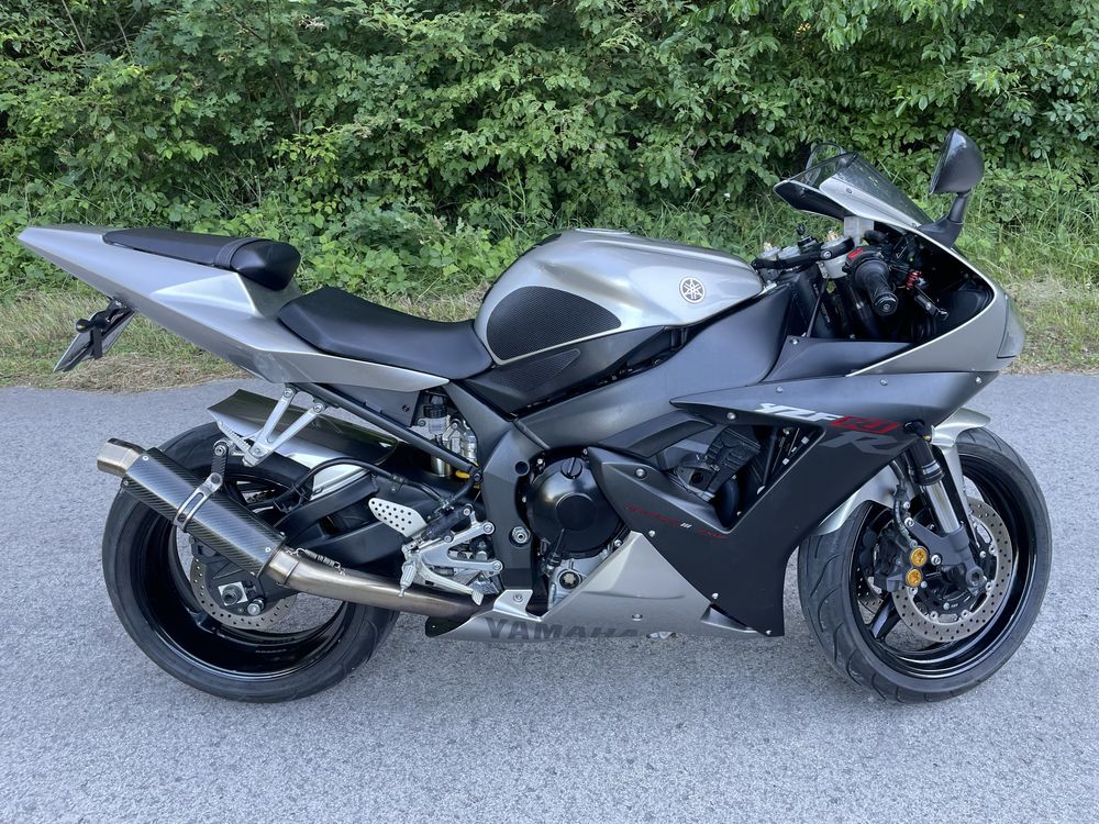Yamaha r1 rn09 2002 niski przebieg