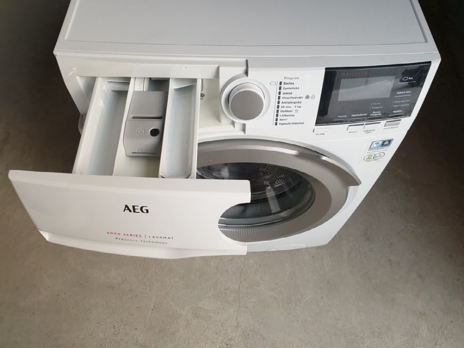 Пральна/стиральная/машина AEG lavamat 6000 Series ProSense 8 KG