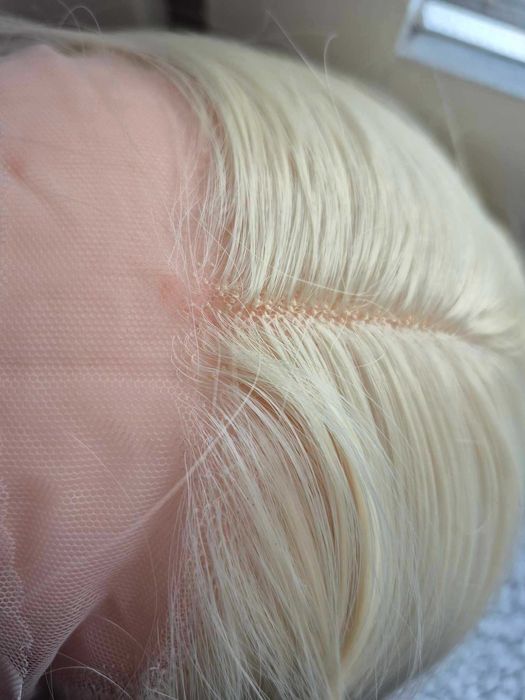 Peruka lace front platynowy blond 65 cm platyna