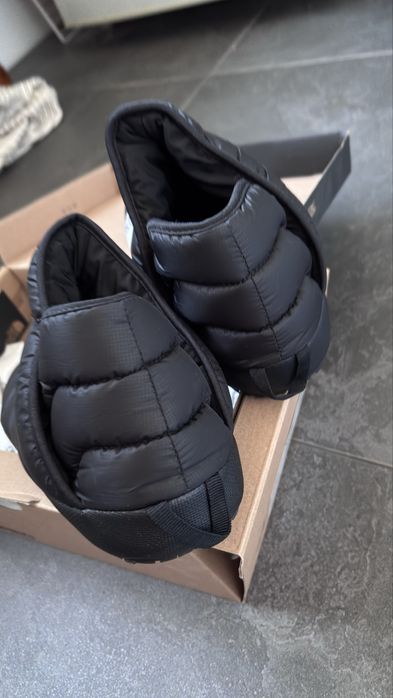 Дутики TNF 38 p. 3000грн