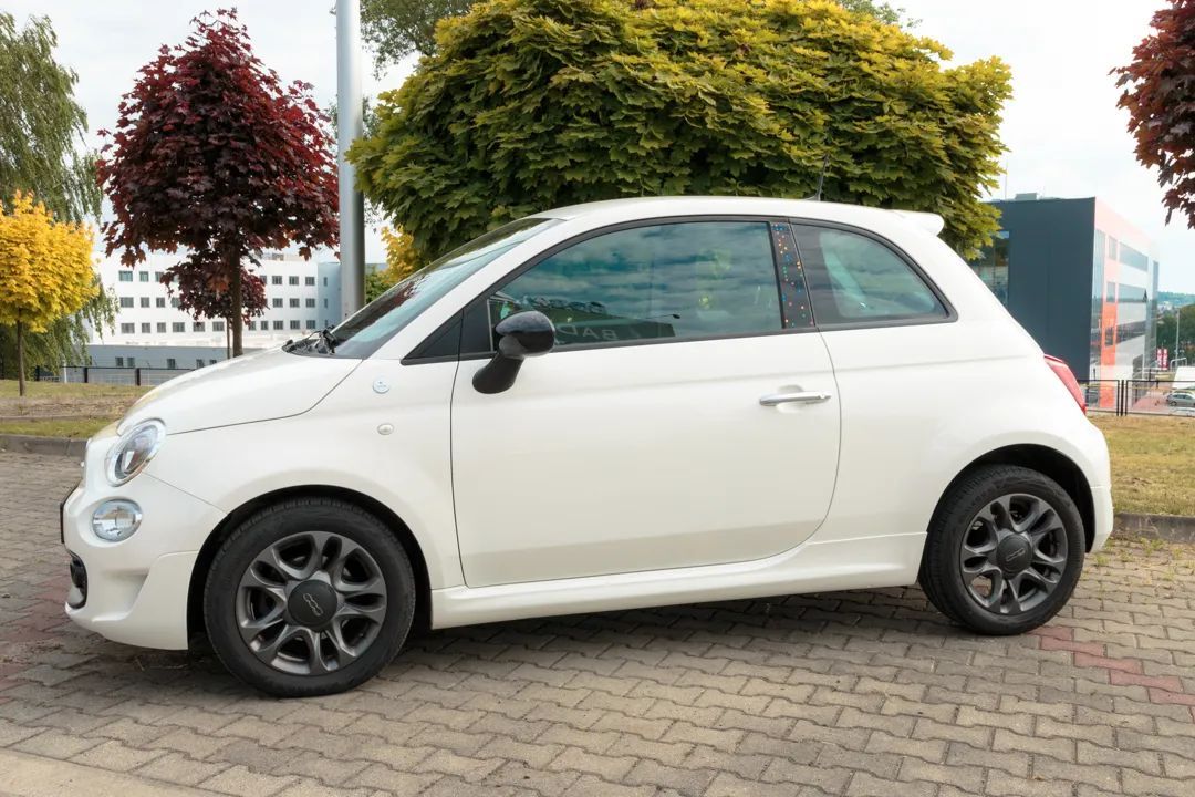 Fiat 500 Samochód FIAT 500 Hey Google 1,0 Hybrid 70KM