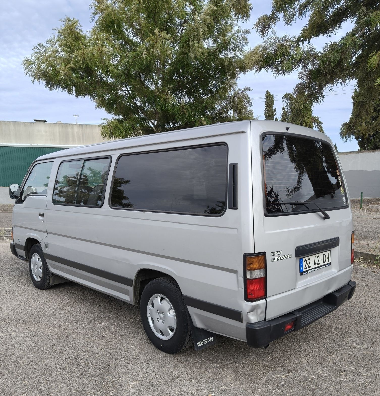 Nissan Urvan 2.5d