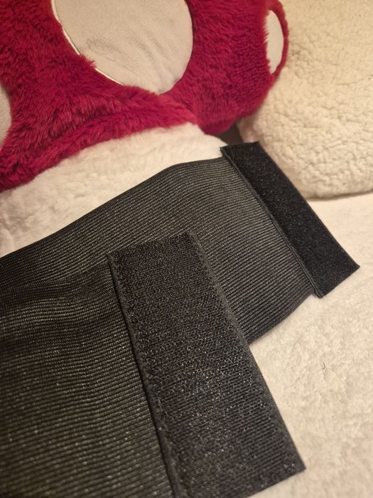 Gorset czarny uniwersalny z rzepami i sznurkami