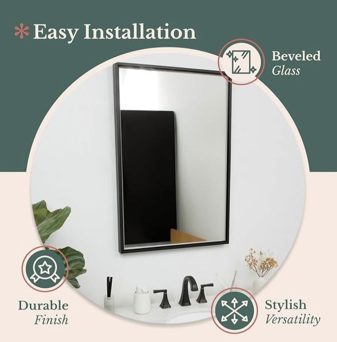 Lustro w czarnej ramie