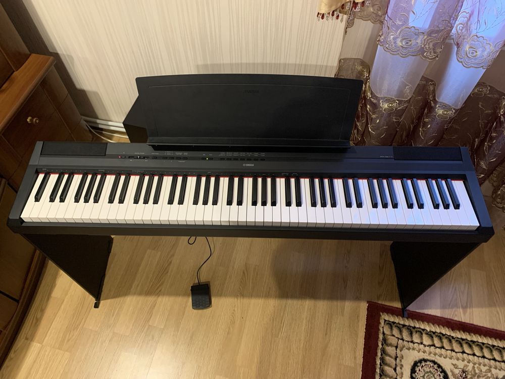 Цифрове піаніно Yamaha p115