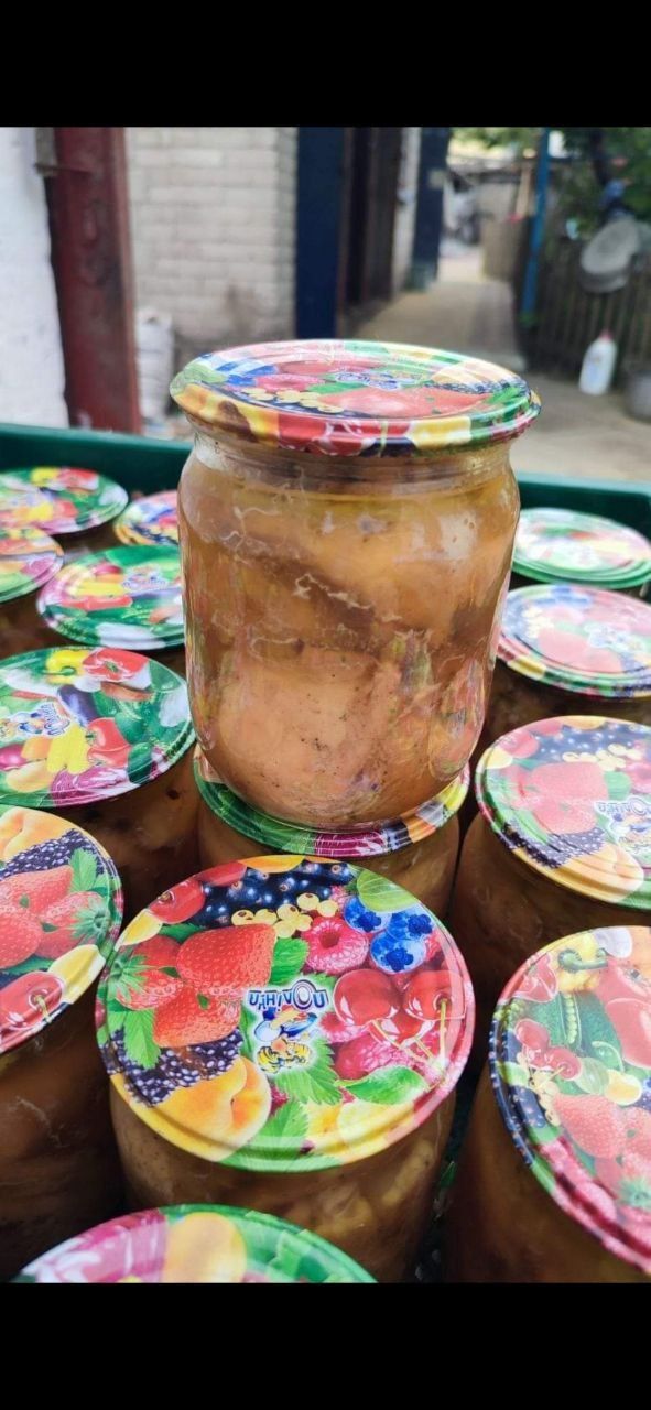 пропоную тушонку з домашнього бройлера