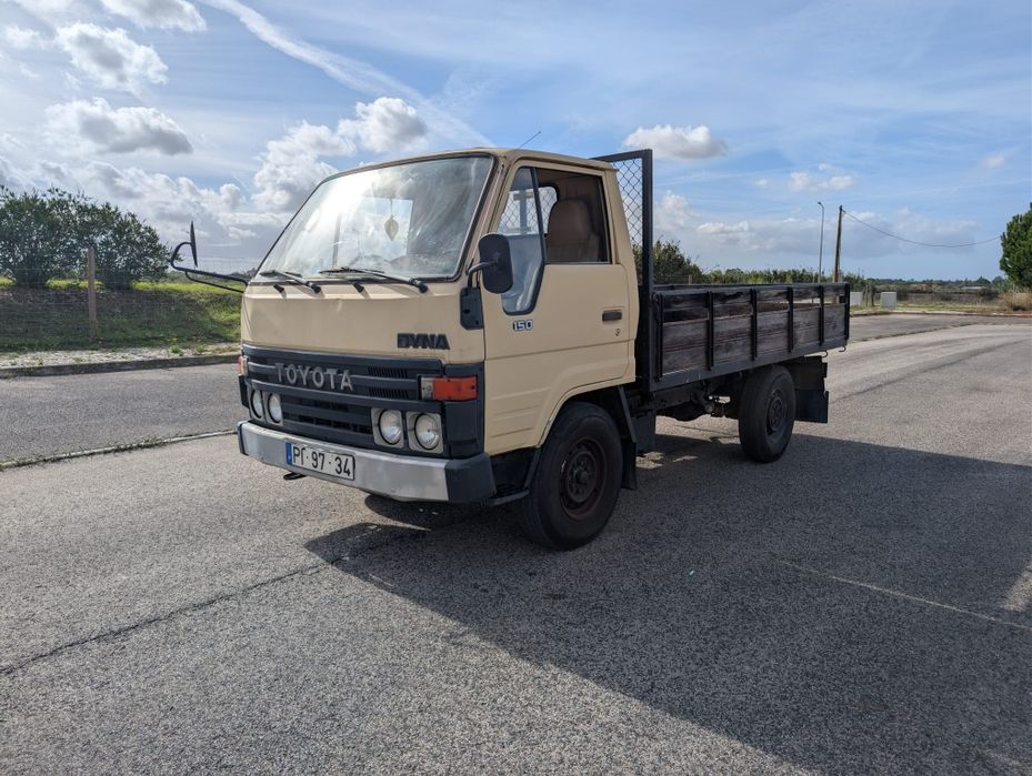 Toyota Dyna 150 -