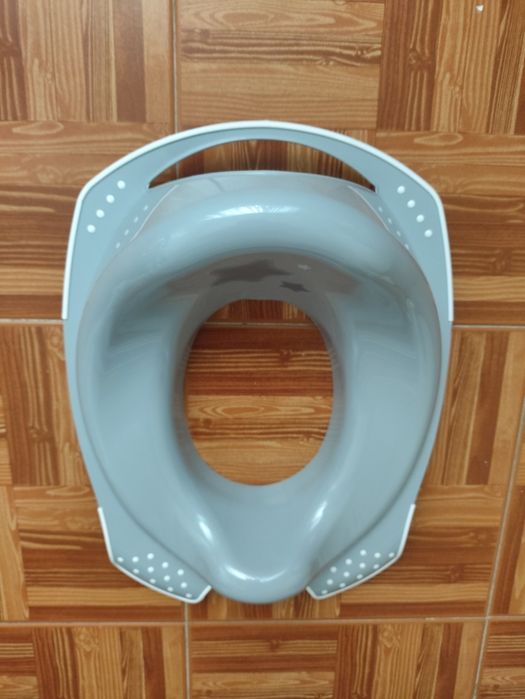 Redutor sanita de criança como novo