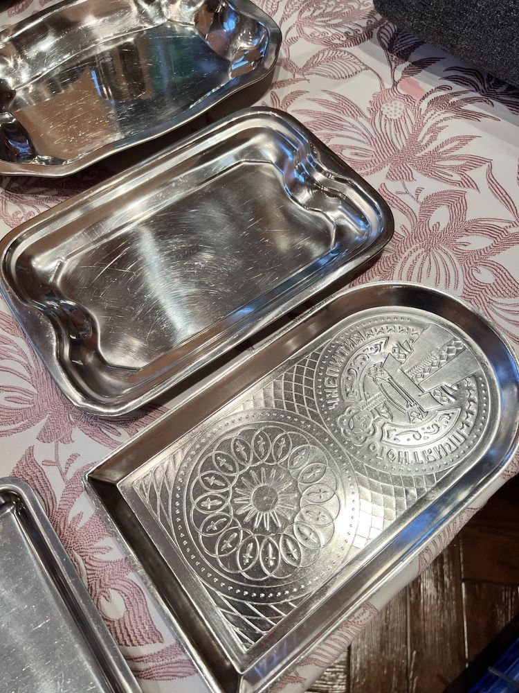 Zestaw akcesoria gastronomiczne miski tace tacki dzbanki stal nierdzew