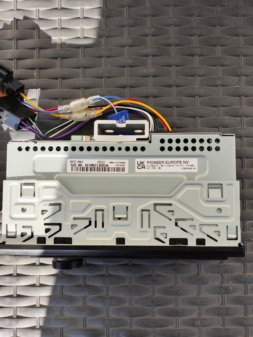 Radio pioneer mvh-s120ubg