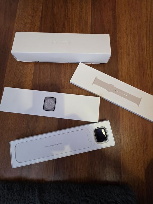 Apple watch 8 silve  41 mm