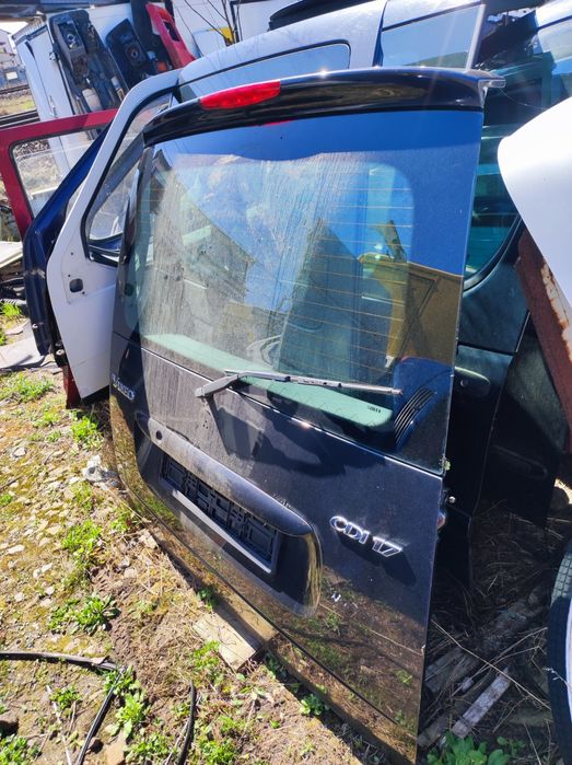 Mercedes vaneo CDI 17 klapa bagażnika tył