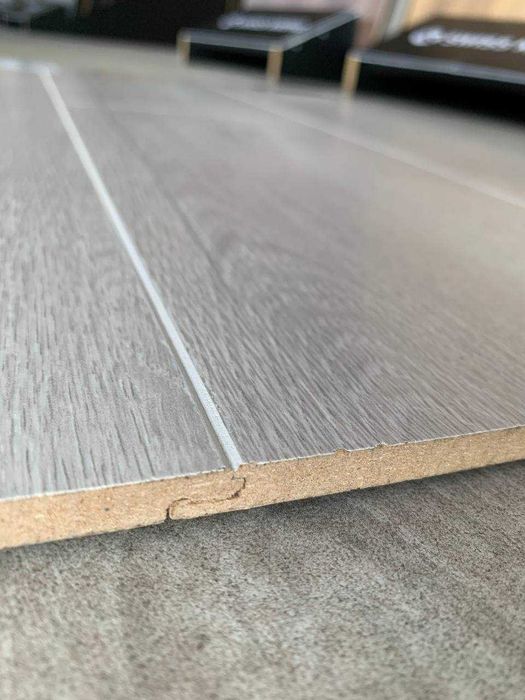 Ламинат новый по 418 грн/м²