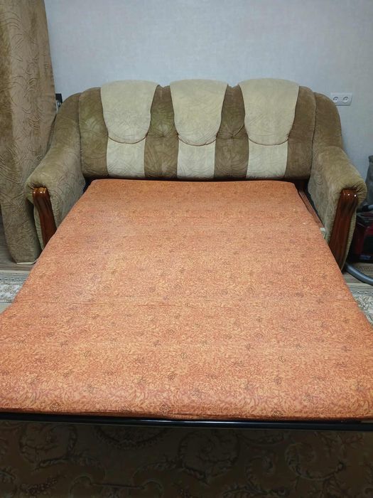 Д и в а н  р о з к л а д н и й