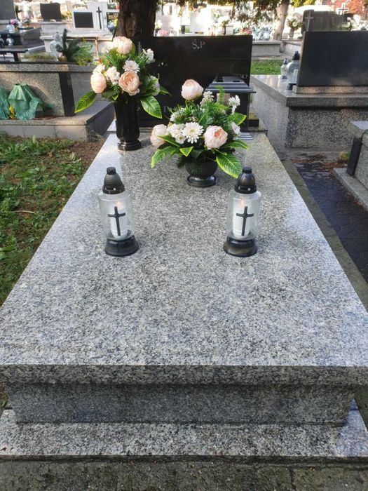 Sprzątanie mycie nagrobków opieka nad grobami tanio