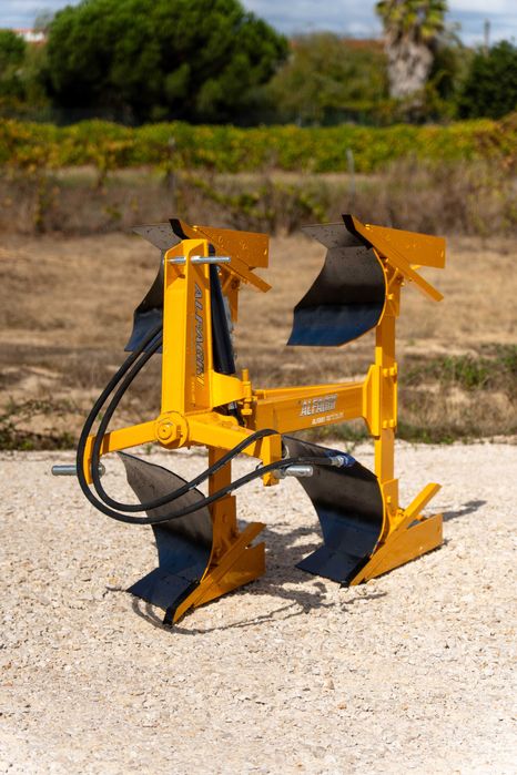 Charruas Automáticas/Hidráulicas 8"a 12" / 1 e 2 Ferros ALFAGRI