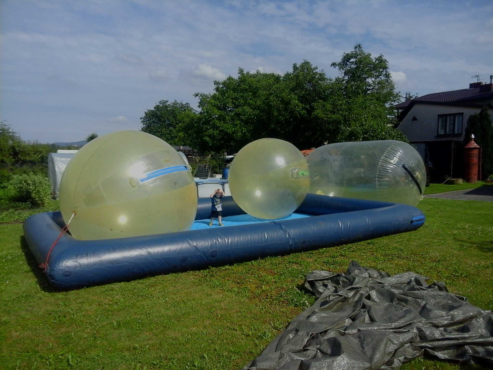 Basen z kulami wodnymi