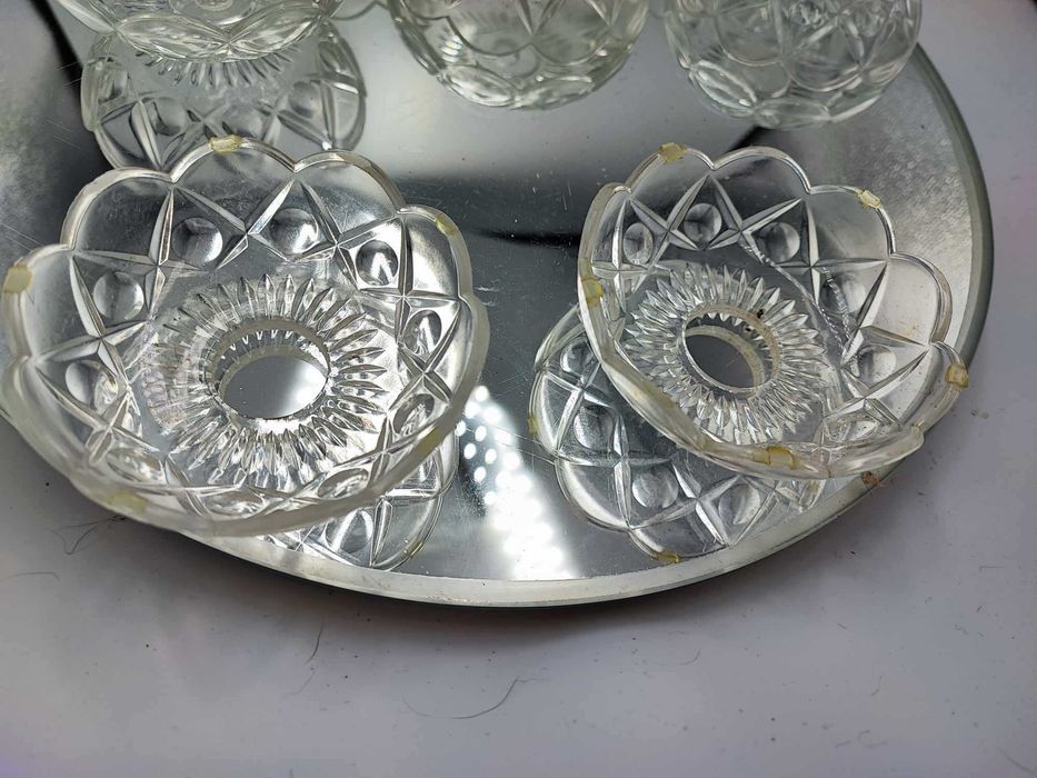 Stara szklana miseczka żyrandol,kinkiet,świecznik,cena za 1 sztukę