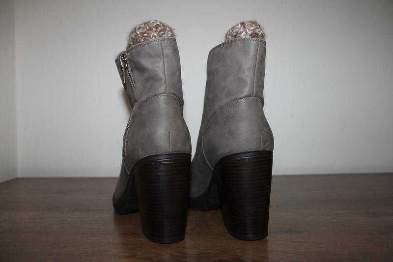 Нові оригінальні ботильйони New Look