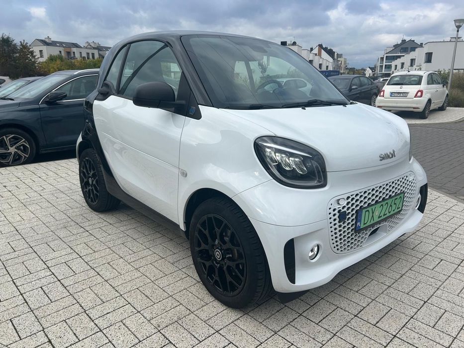 Smart Fortwo JBL, Panorama, ładowanie 22 kW, Apple CarPlay, kamera