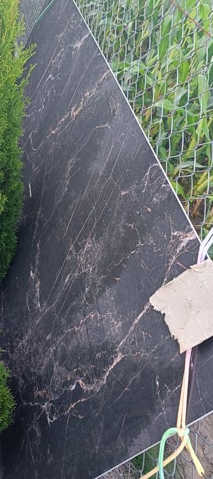 Płytka Marquina Gold duży format