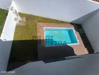Moradia T5 nova, com piscina, Murteira, Loures.
