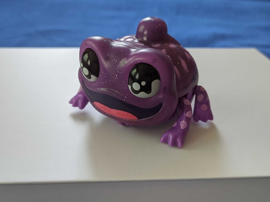 Інтерактивна іграшка hasbro жабеня Yellies жаба ящірка жабка рухається