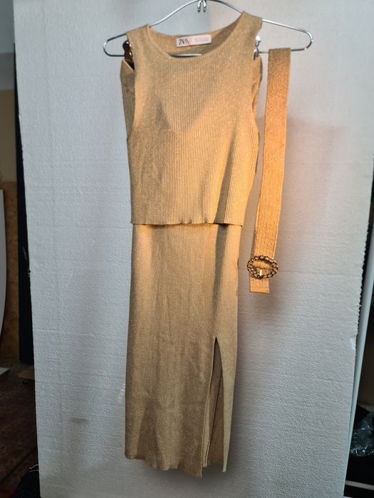 Conjunto de top saia e cinto dourado ZARA M
