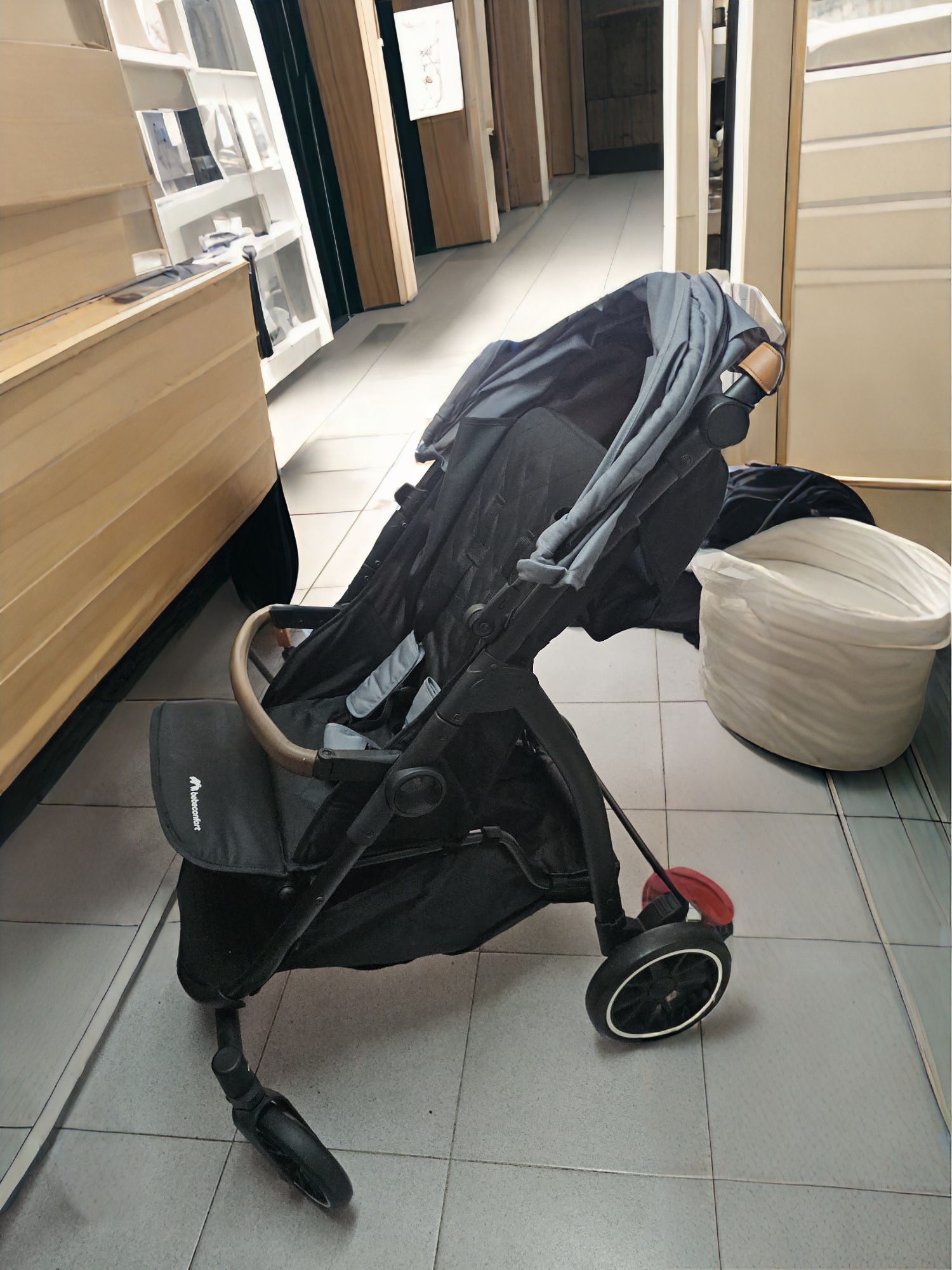 Vendo carro de passeio Bebê Confort Sunlite usado apenas uma vez