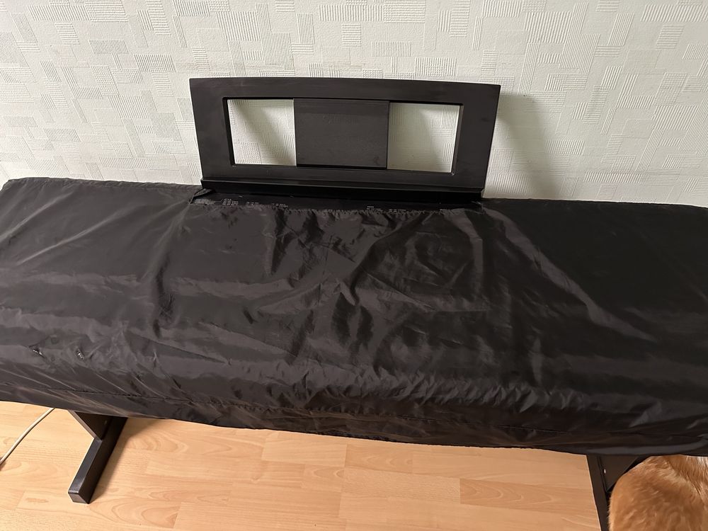 Продаю синтезатор піаніно Yamaha DGX-660 Black