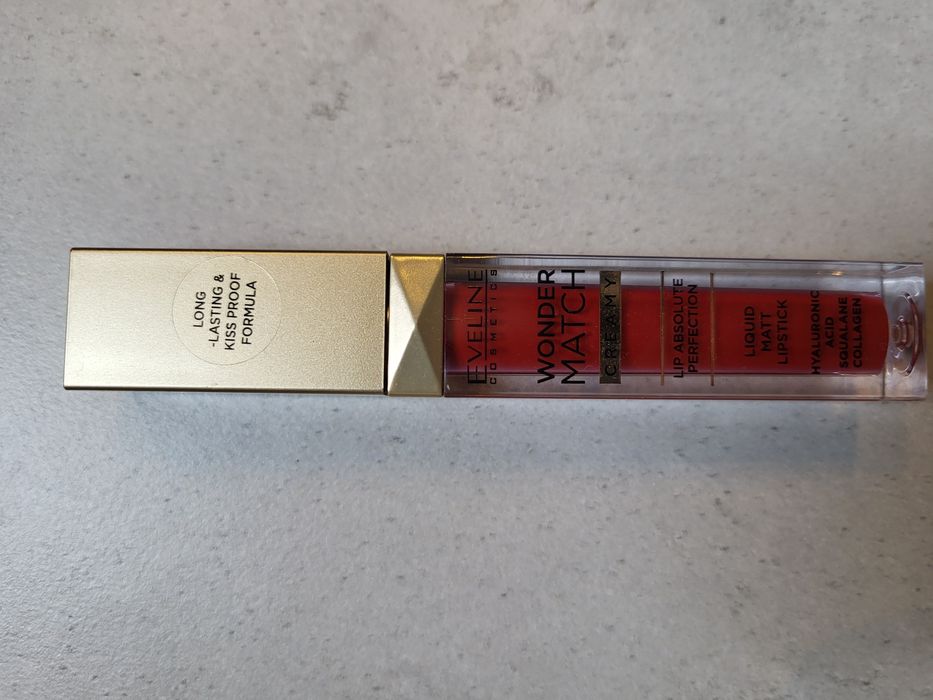 Pomadka, szminka w płynie Wonder Match Eveline, 06 Classic Red