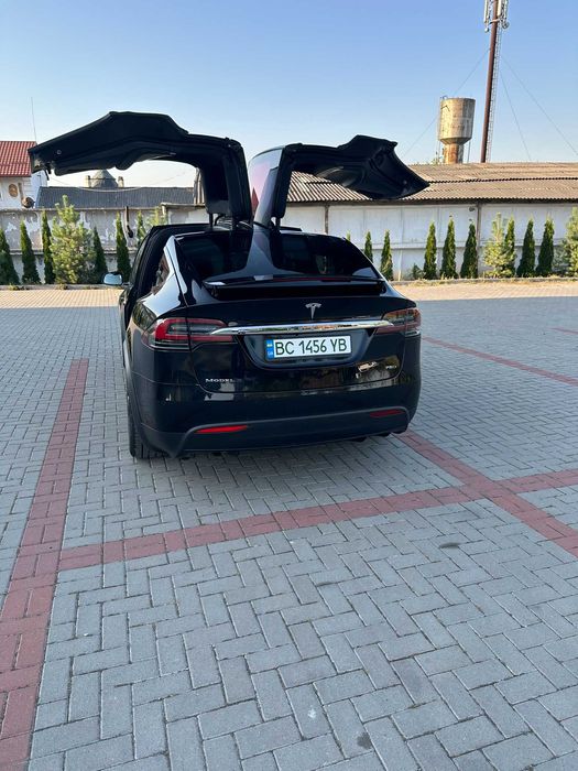 Tesla Model X Dual Motor 2017 Європа