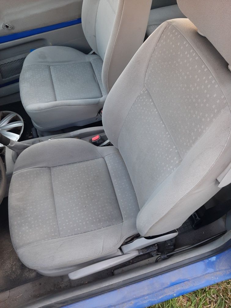 Fotele vw lupo komplet