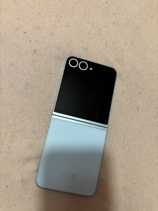 Galaxy Flip 6 niebieski 256gb/12gb jak nowy