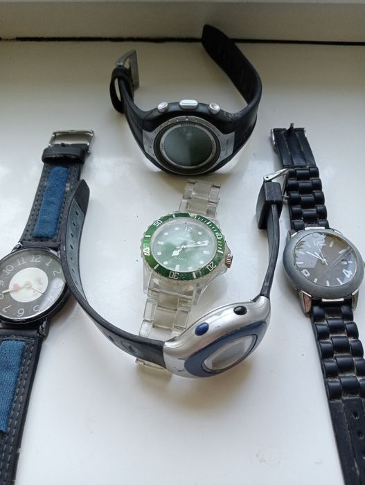 Zegarek kwarcowy na rękę