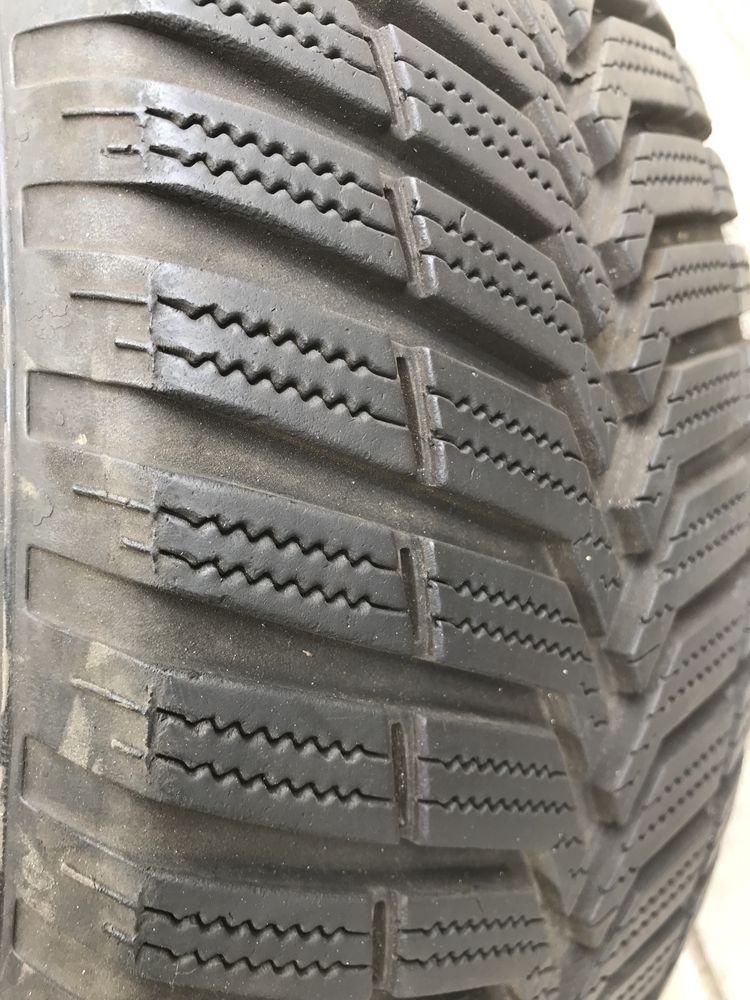 1 szt.opona zimowa 6.5 mm 185/60R15 Vredestein Snowtrac 3