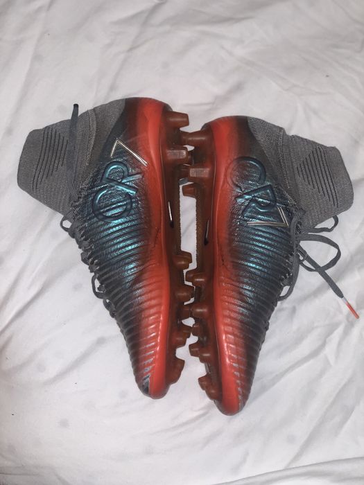 Buty Nike profesjonalne Mercurial Superfly V CR7 AG-PRO 40.5