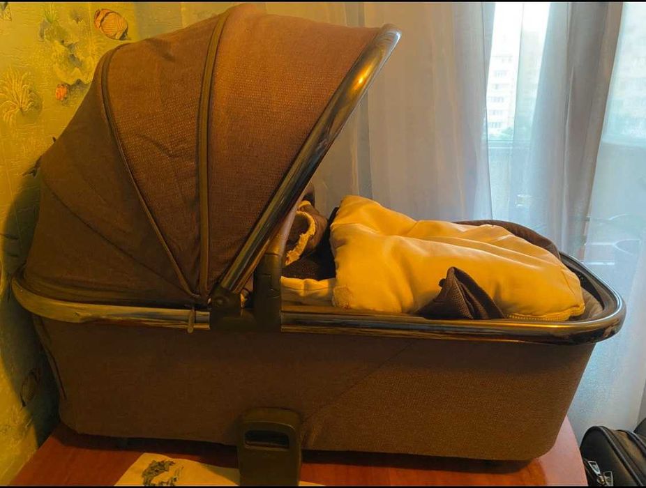 Продам детскую коляску