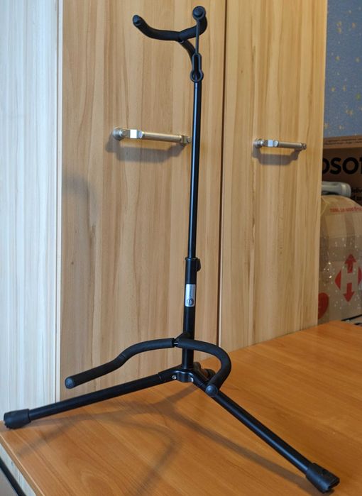 Універсальна металева стійка для електрогітари, басу, акустичної