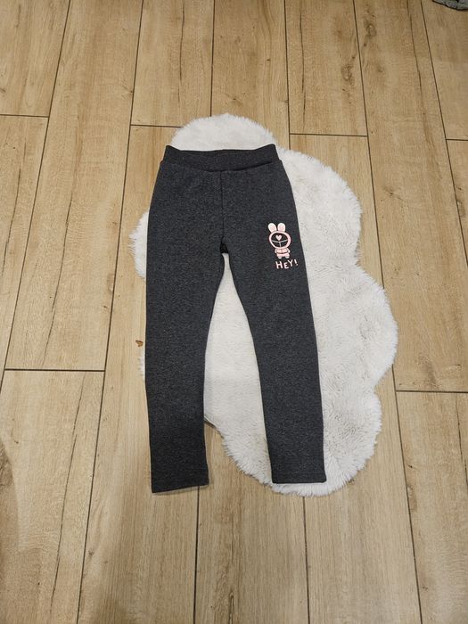Spodnie 134 140 z polarem ocieplane dla dziewczynki dresowe
