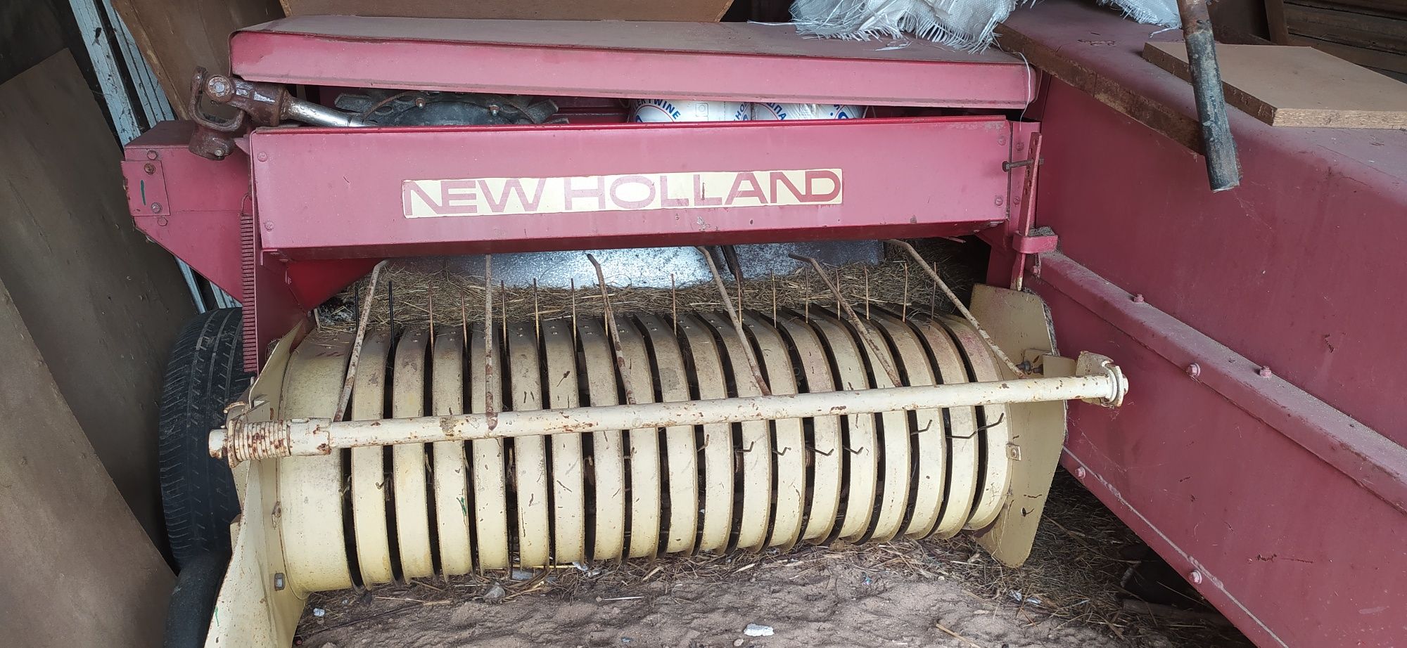 Prasa New HOLLAND kostka