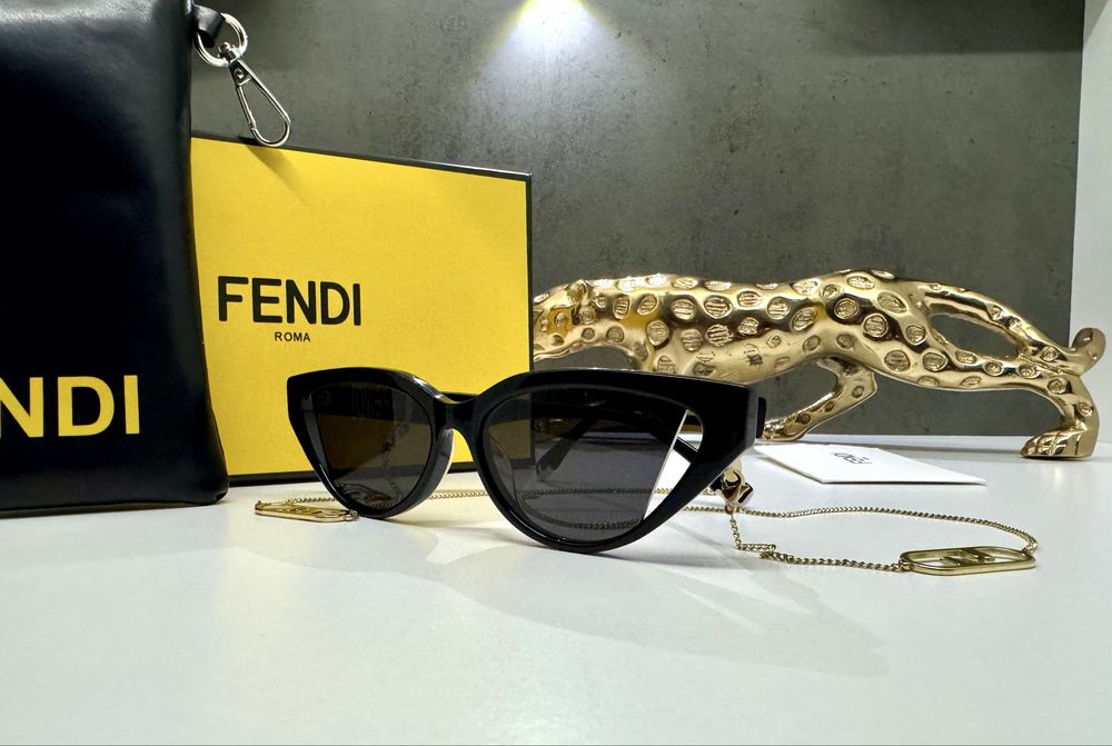 Fendi Cat Eye okulary przeciwsłoneczne