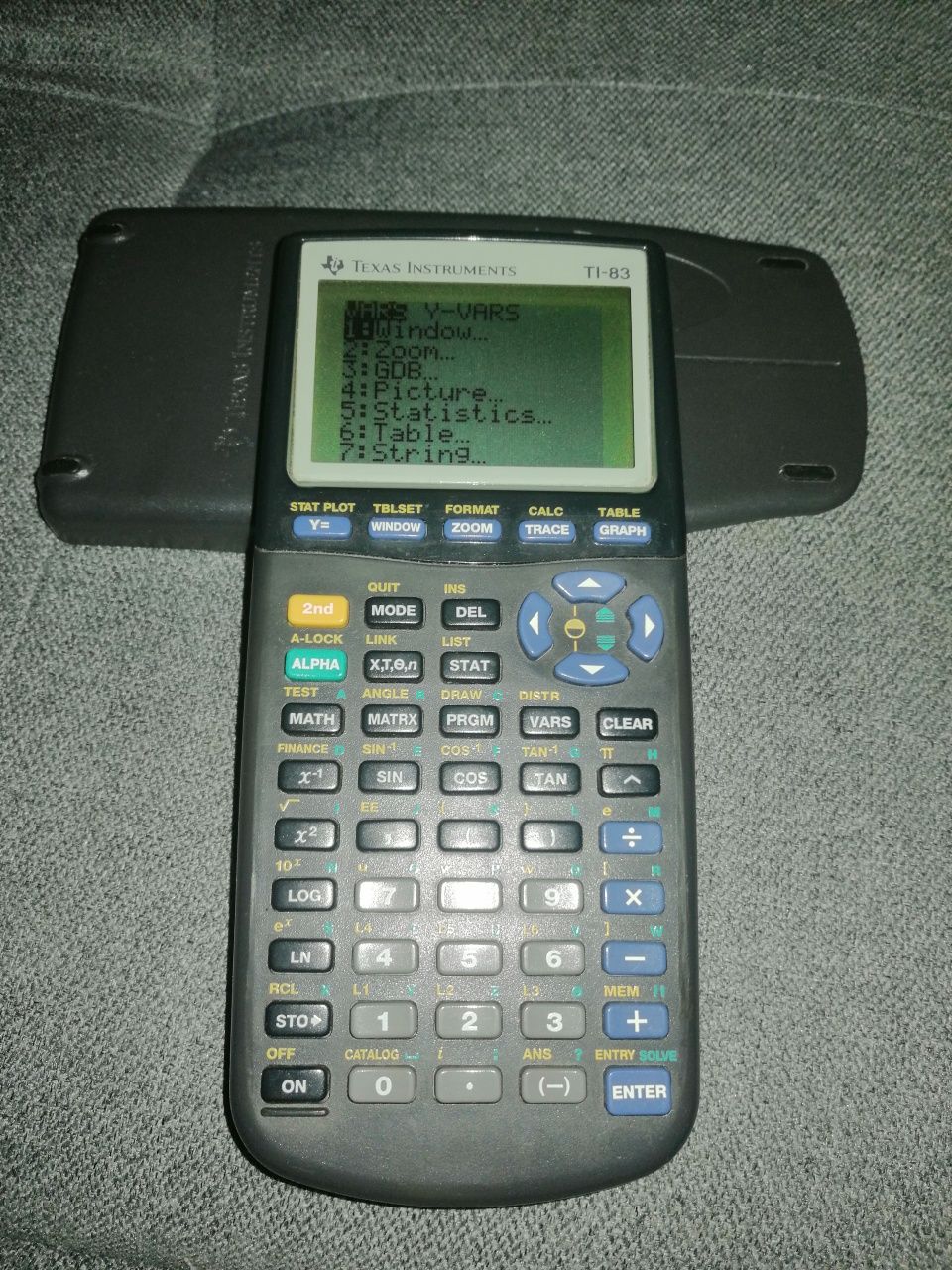 Calculadora Texas Instruments TI 83